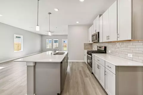 Kitchen - 15447 Dapple Bluff Ln, Conroe, TX 77302 photo 3 of 3