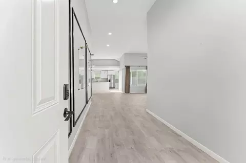 7810 Poitiers Dr, Houston, TX 77071