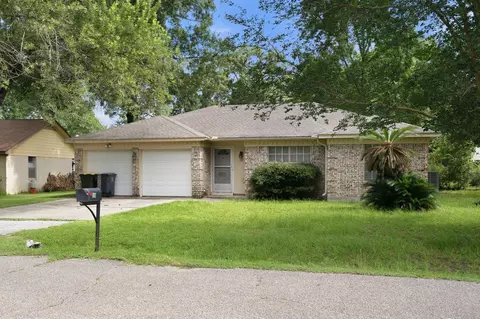 107 Montrose Cir, Conroe, TX 77301