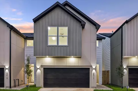 955 Highland Light Ln, Houston, TX 77091
