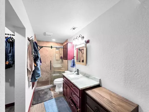 Bath - 10024 Cr 207, Centerville, TX 75833 photo 1 of 6