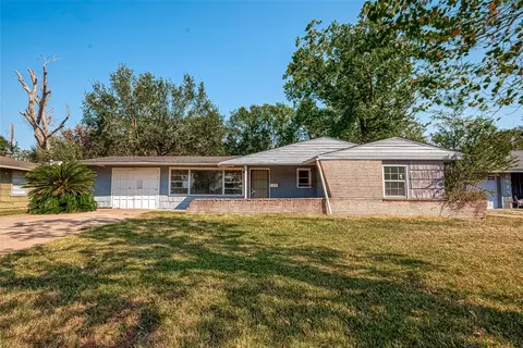5963 Ridgeway Dr, Houston, TX 77033