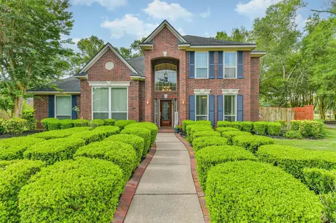 4302 Island Hills Dr, Houston, TX 77059