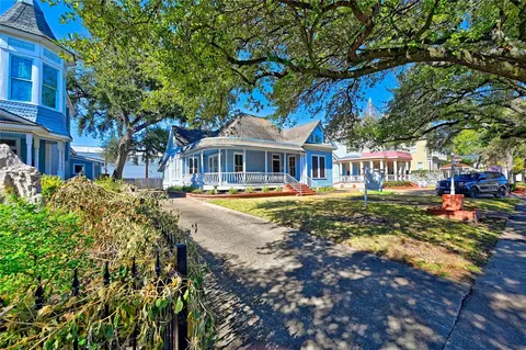925 Heights Blvd, Houston, TX 77008