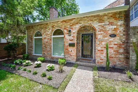 9342 Briar Forest Dr, Houston, TX 77063