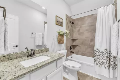 Bath - 4341 Victoria Pine Dr, Spring, TX 77386 photo 4 of 4