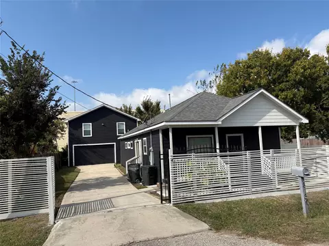 8130 Bassett St, Houston, TX 77051