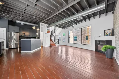 708 W Clay St, Houston, TX 77019