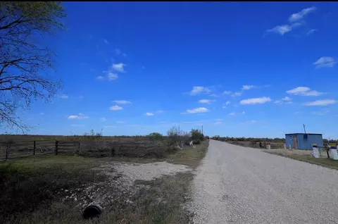 14602 Hughes Rd, Guy, TX 77444 photo 5