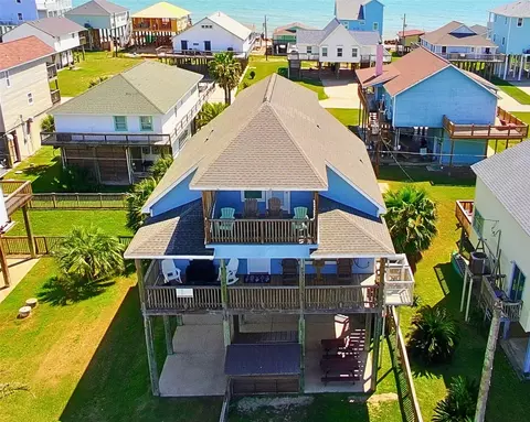 12930 Buccaneer Pkwy, Freeport, TX 77541
