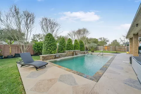 21214 Redcrest Manor Dr, Richmond, TX 77406