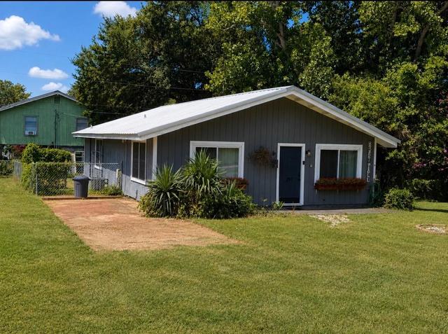 297 Vicki Dr, Livingston, TX 77351