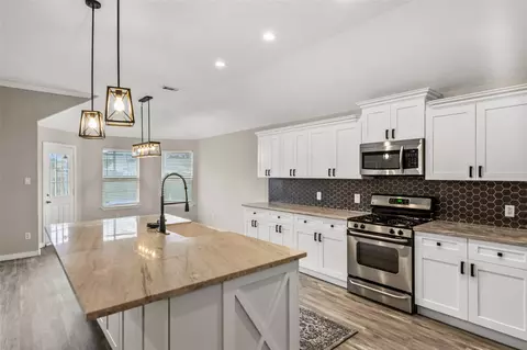 Kitchen - 2435 Soledad Ridge Dr, Spring, TX 77373 photo 2 of 7