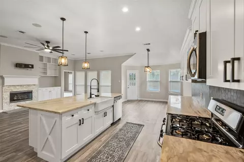 Kitchen - 2435 Soledad Ridge Dr, Spring, TX 77373 photo 4 of 7