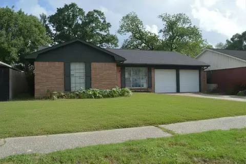6115 Newquay St, Houston, TX 77085