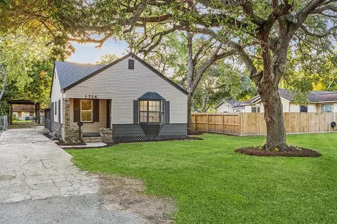 1714 Hawthorne St, La Marque, TX 77568