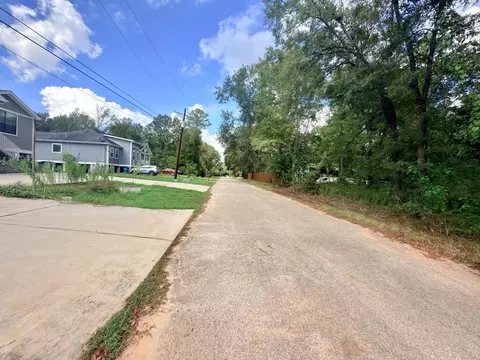 10839 River Dr, Houston, TX 77385 photo 8