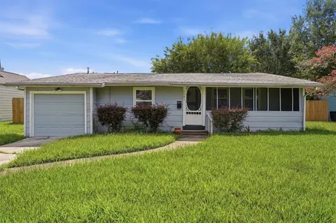 2281 Des Jardines St, Houston, TX 77023