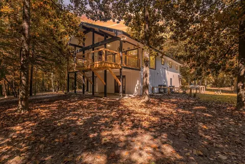 600 Ironwood Ln, Village Mills, TX 77663