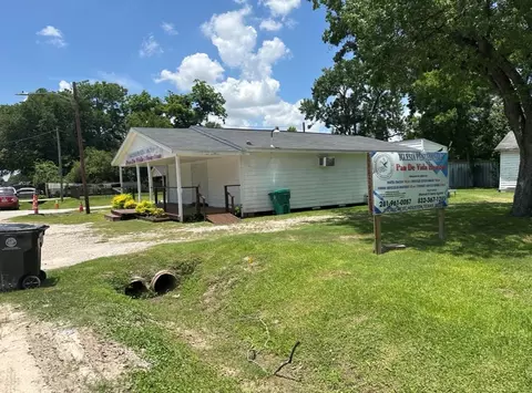 810 Lucky St, Houston, TX 77088
