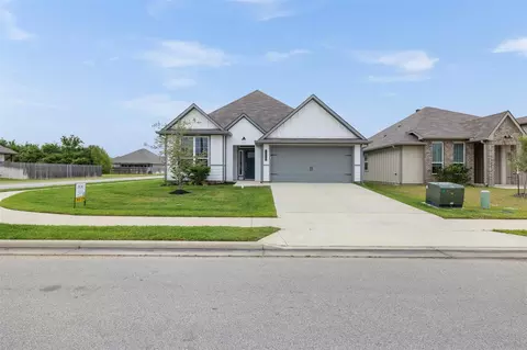 1968 Chief St, Bryan, TX 77807