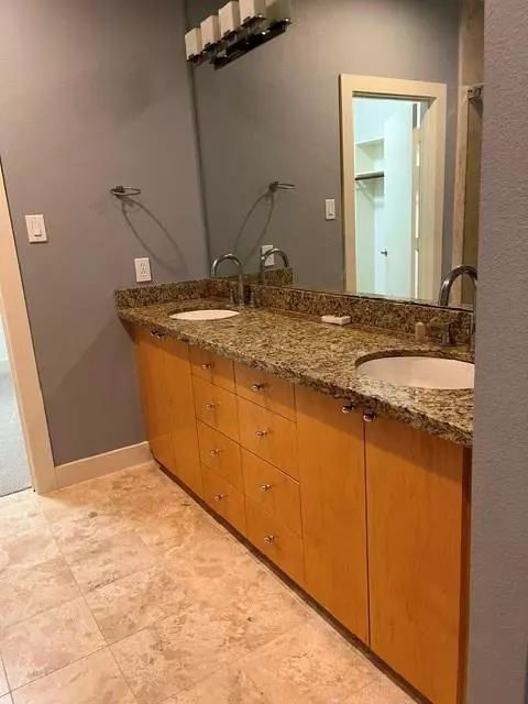 Bath - 4700 Austin St, Houston, TX 77004 photo 2 of 2