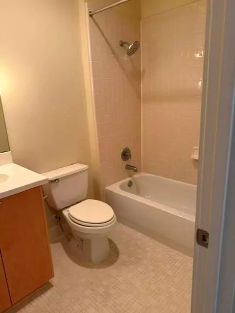 Bath - 4700 Austin St, Houston, TX 77004 photo 1 of 2