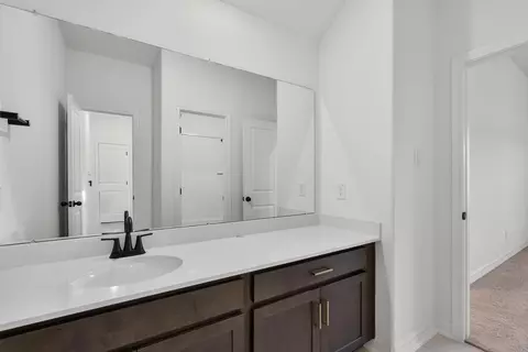 Entry Way - 7914 Jade Crest Dr, Angleton, TX 77515 photo 2 of 2