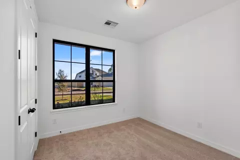 Bedroom - 7914 Jade Crest Dr, Angleton, TX 77515 photo 2 of 6
