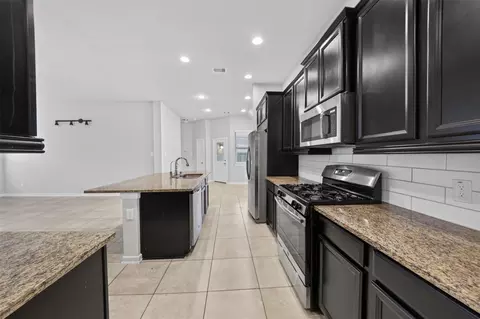 Kitchen - 3114 Auburn Colony Ct, Spring, TX 77386 photo 3 of 4