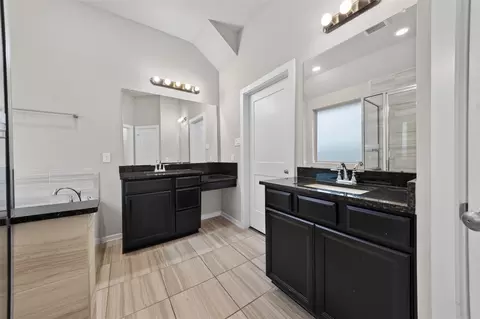 Bath - 3114 Auburn Colony Ct, Spring, TX 77386 photo 3 of 4
