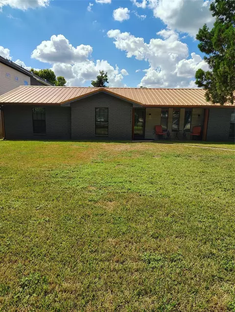 7223 Sandra St, Houston, TX 77028