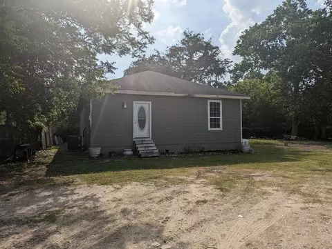 7715 W Hardy Rd, Houston, TX 77022