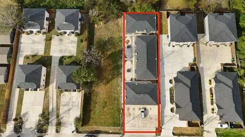 5017 Mallow St, Houston, TX 77033