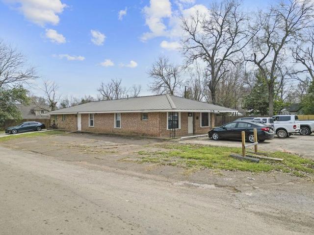 300 Cedar Bnd, Crockett, TX 75835