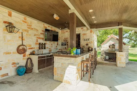 Exterior - 620 Brit Baily Blvd, Angleton, TX 77515 photo 11 of 14