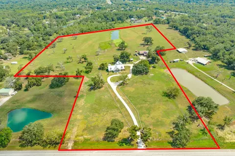 View/Area - 620 Brit Baily Blvd, Angleton, TX 77515 photo 1 of 2