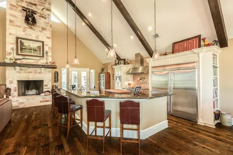 Kitchen - 620 Brit Baily Blvd, Angleton, TX 77515 photo 1 of 7