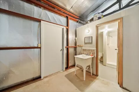 Bath - 245 Shadow Dr, Hemphill, TX 75948 photo 3 of 3