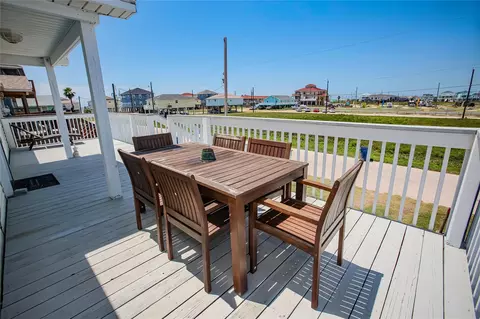 Exterior - 81 Santar Loop, Surfside Beach, TX 77541 photo 2 of 7