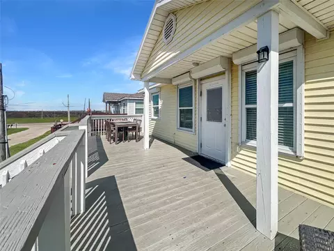 Exterior - 81 Santar Loop, Surfside Beach, TX 77541 photo 3 of 7