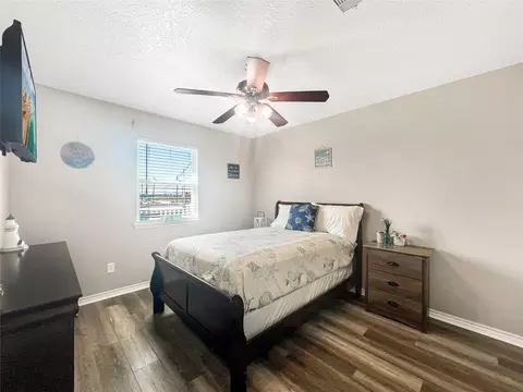 Bedroom - 81 Santar Loop, Surfside Beach, TX 77541 photo 4 of 4
