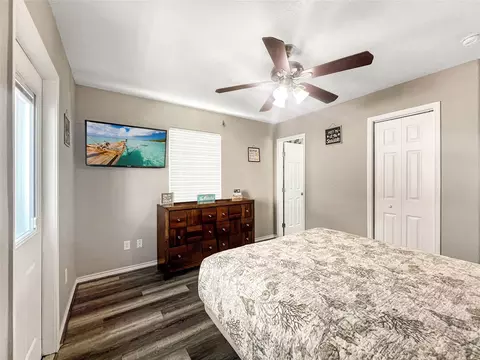 Bedroom - 81 Santar Loop, Surfside Beach, TX 77541 photo 2 of 4