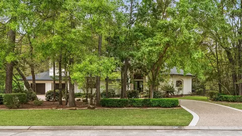 55 Benton Woods Cir, The Woodlands, TX 77382