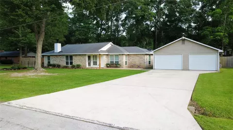 218 Holly Ln, Woodbranch, TX 77357