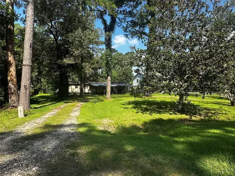 13023 Maplewood Ln, Old River-winfree, TX 77535