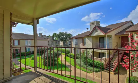 2120 El Paseo St #3104, Houston, TX 77054