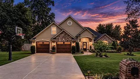 131 S Park Dr, Montgomery, TX 77356