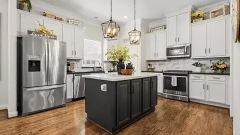 1026 W 24th St, Houston, TX 77008