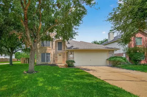 135 Highland Ter, League City, TX 77573
